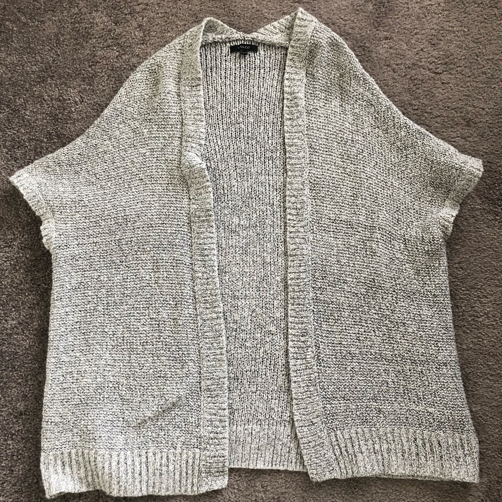 RW&Co. Short sleeve Cape Cardigan